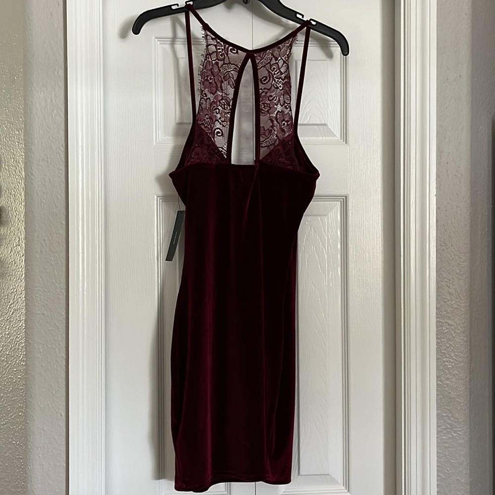 Lulus burgundy velvet mini cocktail dress- size large - Picture 2 of 7